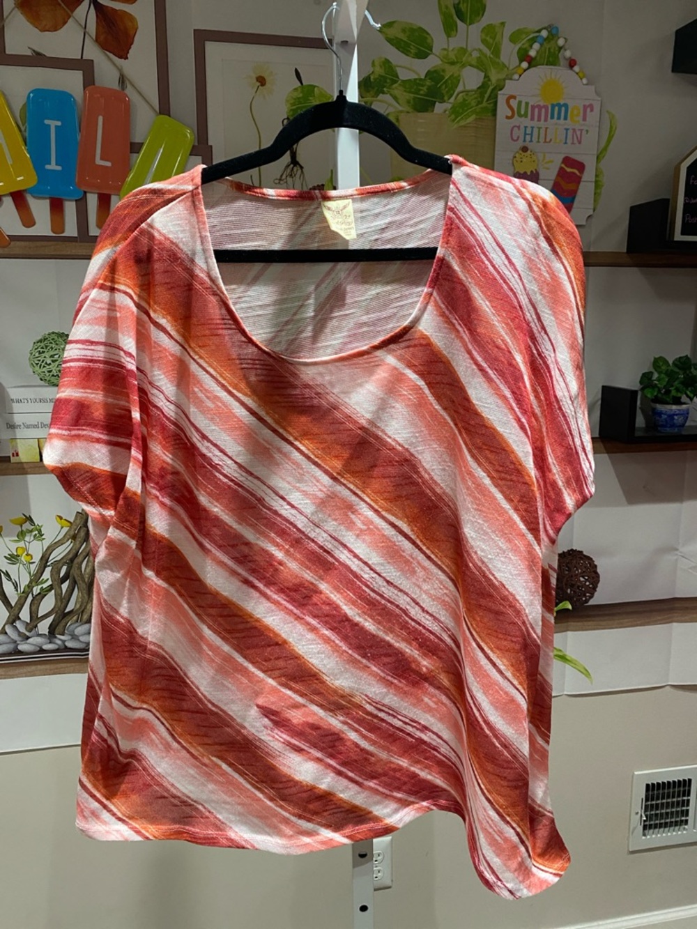 Faded Glory Scoop Neck Short Sleeve Top in Red and Orange Stripes 2 X. Ptp is 26